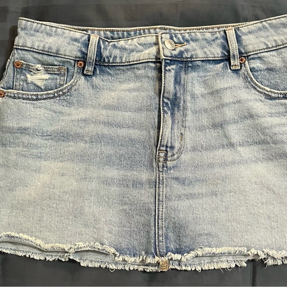 American Eagle Outfitters Light Blue Distressed Denim Mini Skirt